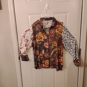 Time For Me Floral Button Down Long Sleeve Top 1X Gently Used. Bird Pattern.